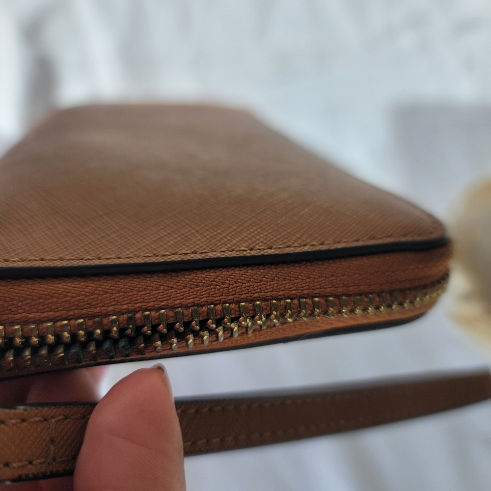 Tory Burch wallet - Picture 9 of 12
